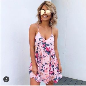 Hope’s pink floral dress